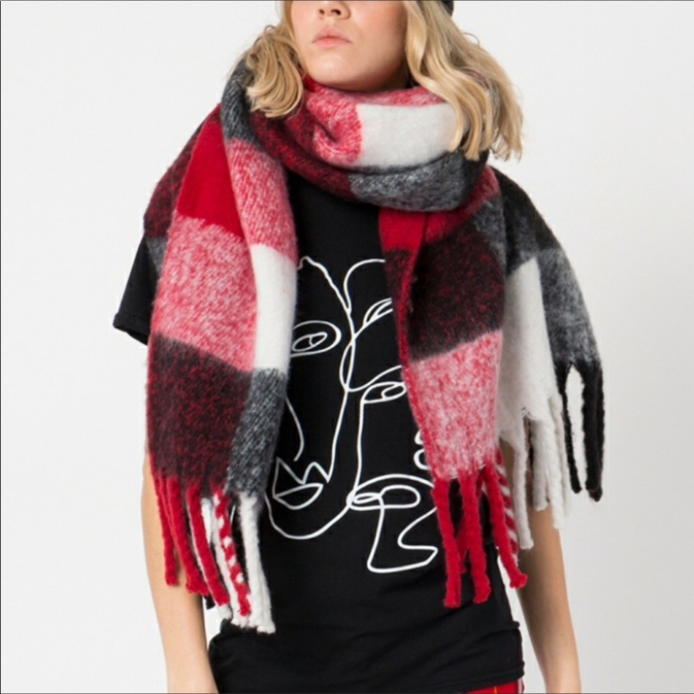 P.ROSSINI PLAID BLANKET RED AND BLACK SCARF